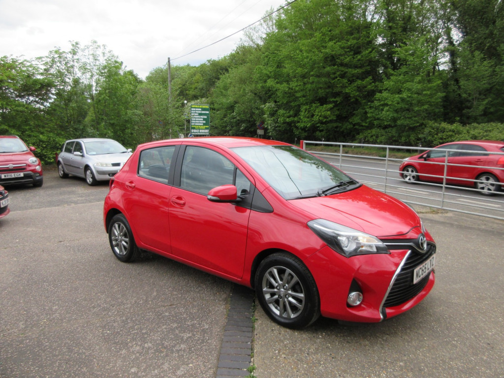 2015 Toyota YARIS
